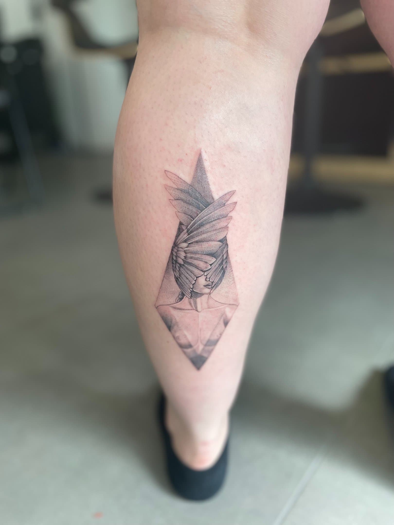 Tatouage en micro-réalisme réalisé dans le studio d'Ugo Tattoo Artist